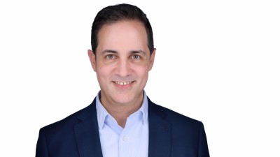 Portrait, Roberto is smiling into the camera